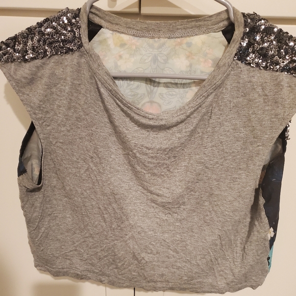 Bright Floral Boho Crop with Sequin Shoulders - Picture 2 of 3